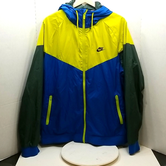nike windrunner olive green